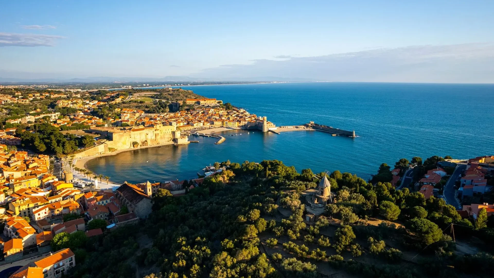 🌄 Top 5 des plus belles routes à faire en voiture autour de Perpignan en 2025